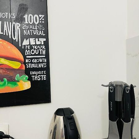 Уютная Квартира В Золотом Квадрате Ałma Ata Zewnętrze zdjęcie
